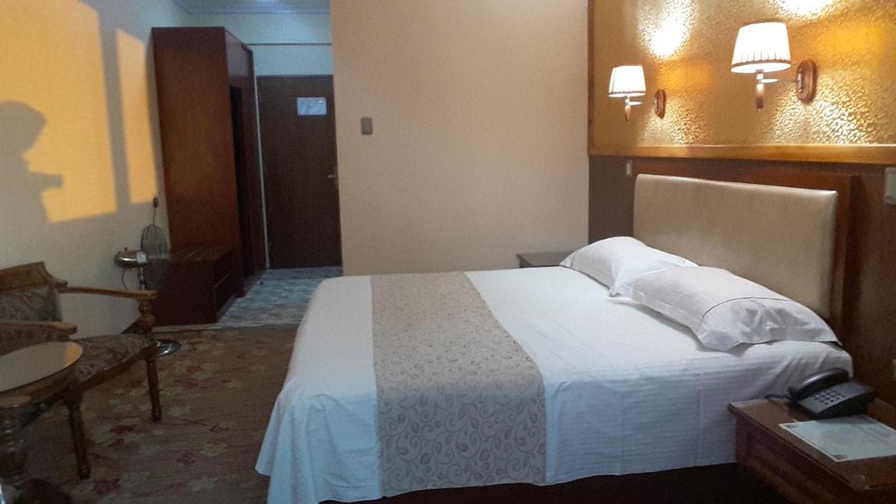 Hotel Pekin Iquique Esterno foto