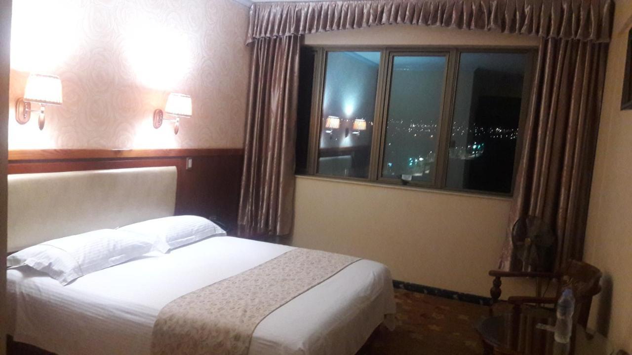 Hotel Pekin Iquique Esterno foto